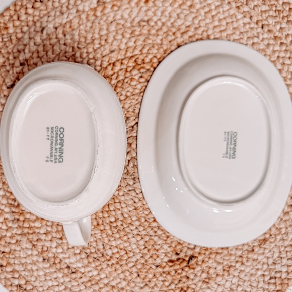 VINTAGE ABUNDANCE Corning Gravy Boat and Under-plate - Picture 4 of 6